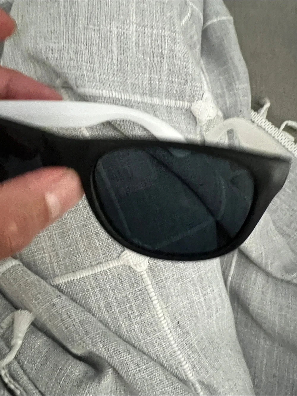 Black and White Plastic Sunglasses - A freebie giveaway from NYC